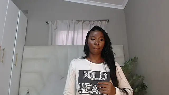 Snapshot of naughtyblackdolie chatting on 03/07/25, 04:57 naughtyblackdolie online show from 03/07/25, 04:57