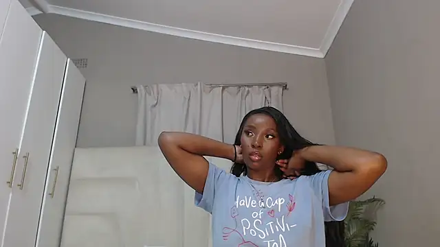 Snapshot of naughtyblackdolie chatting on 03/20/25, 03:23 naughtyblackdolie online show from 03/20/25, 03:23