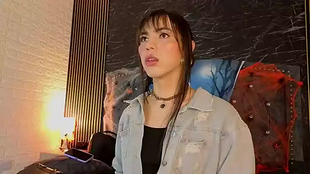 Snapshot of diosagolden chatting on 10/27/25, 08:13 diosagolden online show from 10/27/25, 08:13