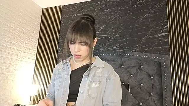 Snapshot of diosagolden chatting on 11/08/25, 08:07 diosagolden online show from 11/08/25, 08:07