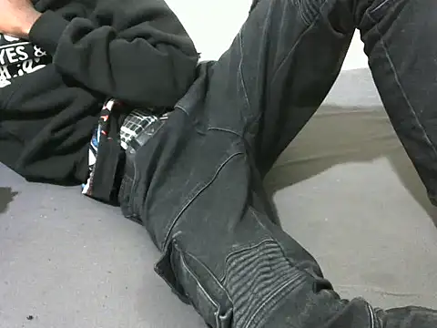 hot ebonys1 online show from 09/28/25, 06:35