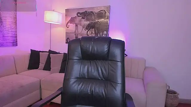 Snapshot of alaia7h chatting on 11/08/25, 07:34 alaia7h online show from 11/08/25, 07:34