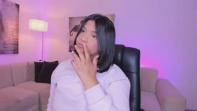 Snapshot of alaia7h chatting on 11/20/25, 07:35 alaia7h online show from 11/20/25, 07:35