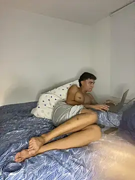 Ryan levy xxl online show from 08/08/26, 04:25