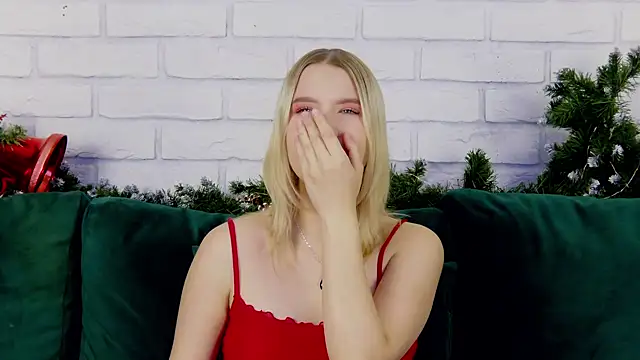 LiliLinn online show from 01/13/25, 04:18