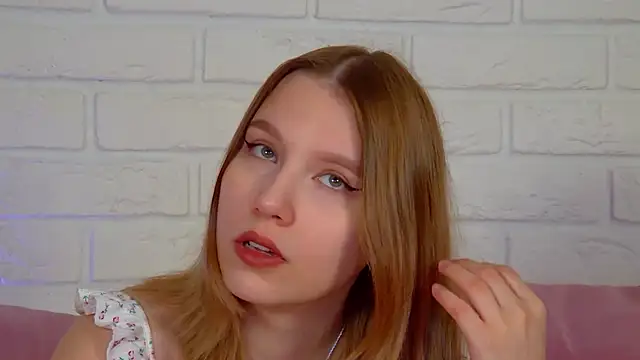 LiliLinn online show from 06/27/26, 04:28