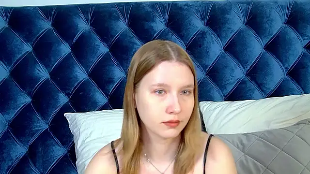 LiliLinn online show from 07/09/26, 04:27