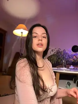 Snapshot of OohBunny chatting on 03/04/25, 05:45 OohBunny online show from 03/04/25, 05:45