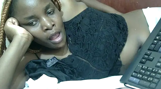pretty dimplegirl online show from 02/21/25, 08:49