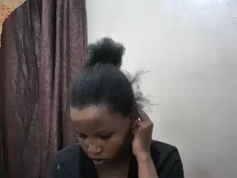 Snapshot of afrikaqueen chatting on 01/25/25, 03:30 afrikaqueen online show from 01/25/25, 03:30