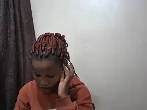 Snapshot of afrikaqueen chatting on 02/21/25, 05:20 afrikaqueen online show from 02/21/25, 05:20