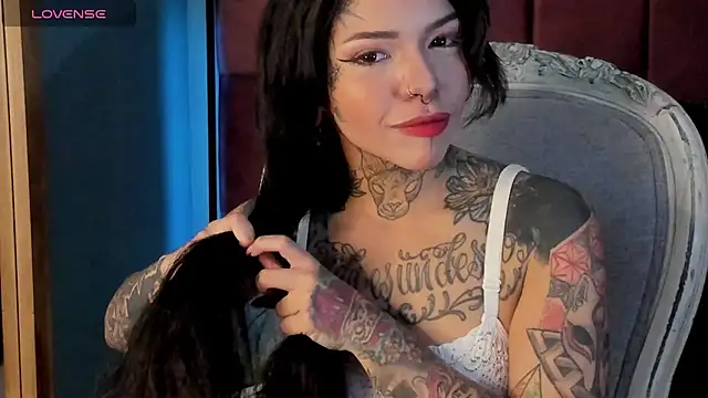NinaInk online show from 01/11/25, 12:40