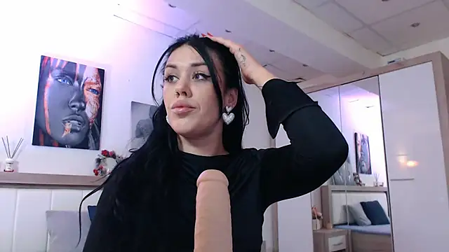 LaylaCruzRose online show from 12/10/24, 02:27