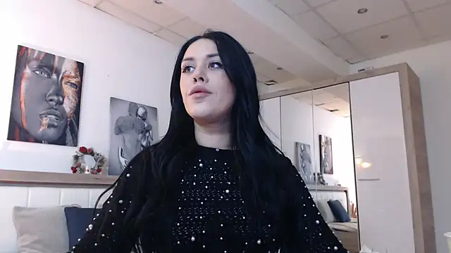 LaylaCruzRose online show from 12/12/24, 06:03