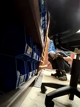 Snapshot of bigmerc chatting on 09/30/25, 12:43 bigmerc online show from 09/30/25, 12:43