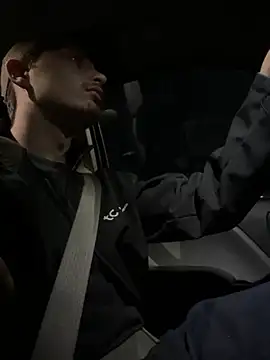 Snapshot of bigmerc chatting on 11/08/25, 10:08 bigmerc online show from 11/08/25, 10:08