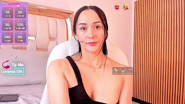 hazel ross tcw online show from 10/16/25, 02:07