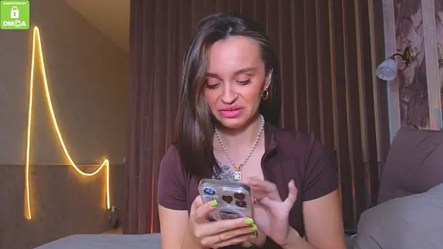 Katy perry  online show from 10/26/25, 04:51