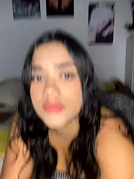 ElaEndez  online show from 11/23/25, 10:31