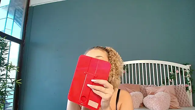 AlicePirs online show from 07/18/26, 04:16