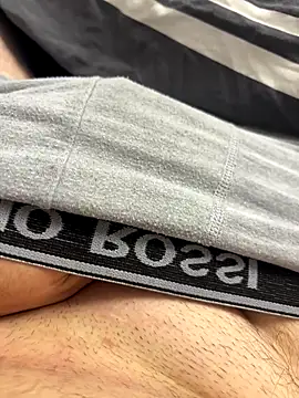 Snapshot of chris882419 chatting on 10/13/25, 08:58 chris882419 online show from 10/13/25, 08:58