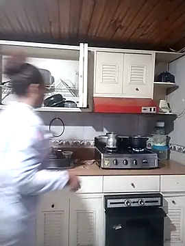 Camille rose  online show from 09/27/25, 12:10