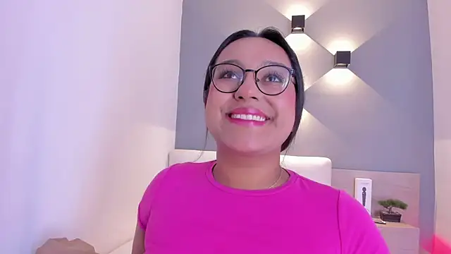 ellamontoya online show from 01/14/25, 04:36