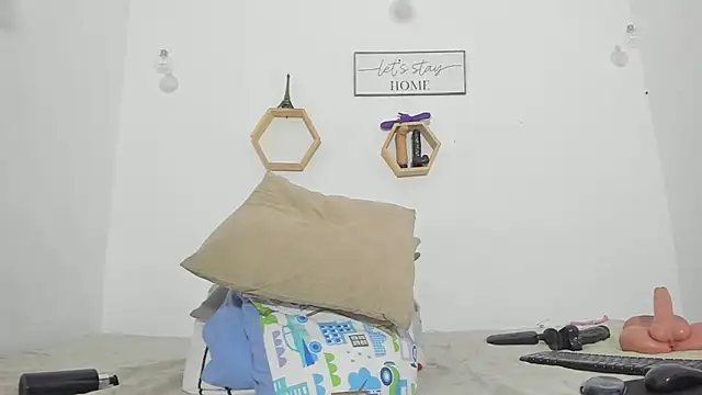 clarise cooper online show from 10/07/25, 09:39