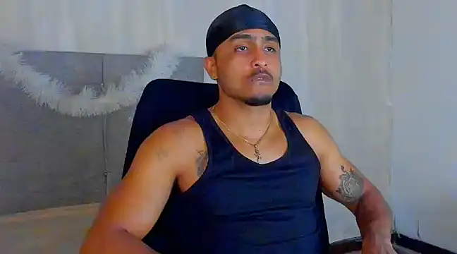 Snapshot of Mateo_Reales chatting on 12/29/24, 06:35 Mateo Reales online show from 12/29/24, 06:35