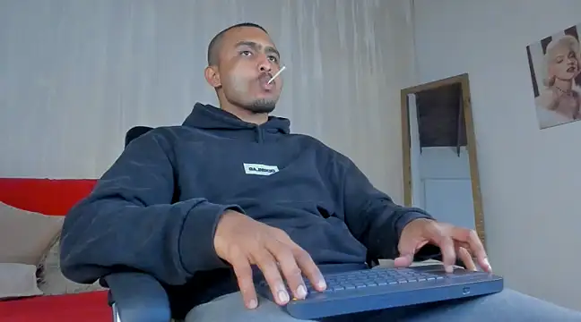 Snapshot of Mateo_Reales chatting on 02/06/25, 04:31 Mateo Reales online show from 02/06/25, 04:31