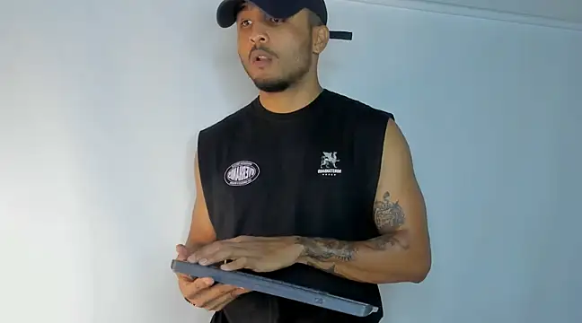 Snapshot of Mateo_Reales chatting on 03/06/25, 03:57 Mateo Reales online show from 03/06/25, 03:57