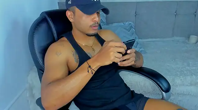 Snapshot of Mateo_Reales chatting on 03/08/25, 07:16 Mateo Reales online show from 03/08/25, 07:16