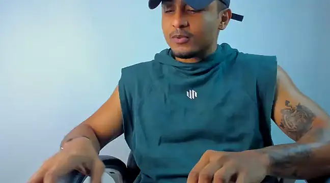 Snapshot of Mateo_Reales chatting on 03/10/25, 04:17 Mateo Reales online show from 03/10/25, 04:17