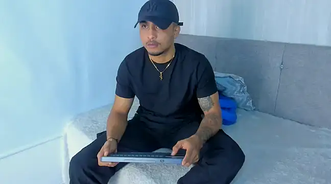 Snapshot of Mateo_Reales chatting on 03/12/25, 02:09 Mateo Reales online show from 03/12/25, 02:09