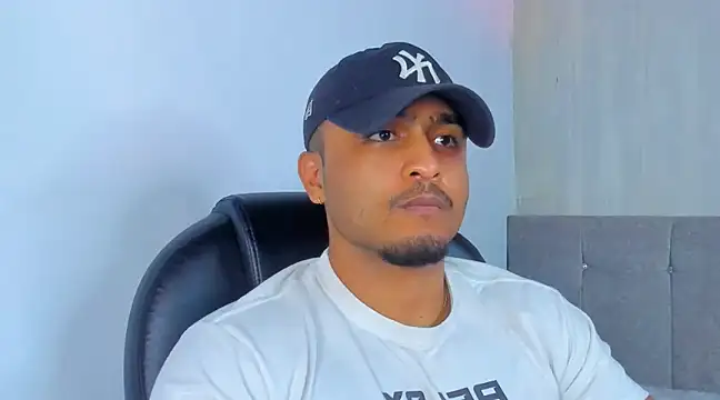 Snapshot of Mateo_Reales chatting on 03/14/25, 05:27 Mateo Reales online show from 03/14/25, 05:27