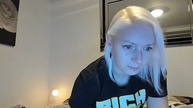 Snapshot of BetterThanYourEx69 chatting on 09/24/25, 07:39 BetterThanYourEx69 online show from 09/24/25, 07:39