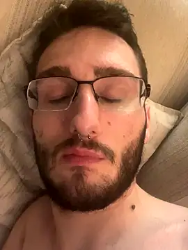 EE123458 online show from 09/17/25, 02:24