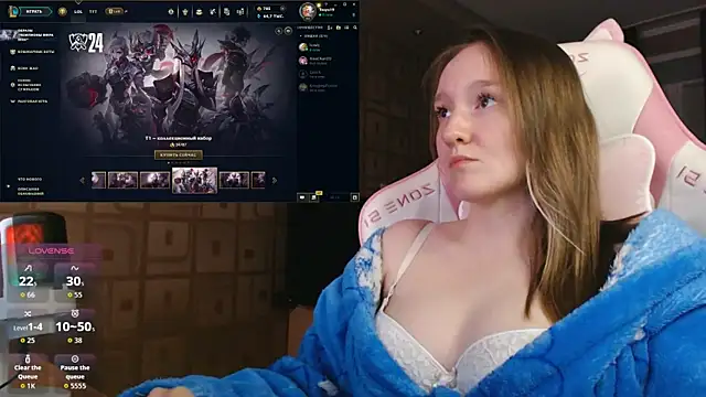 MoonlishSiren online show from 09/21/25, 09:05