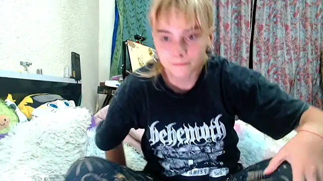 Sophie Bell online show from 05/25/26, 08:37