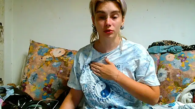 Sophie Bell online show from 07/04/26, 11:00