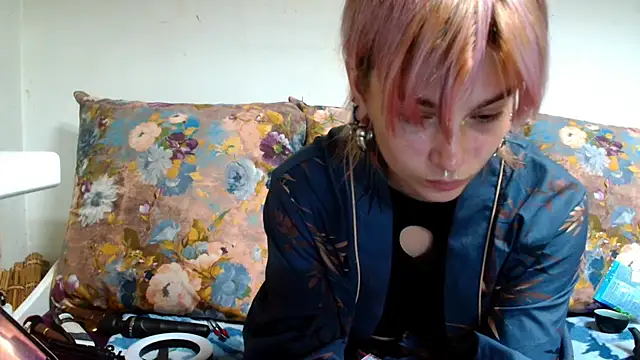 Sophie Bell online show from 07/14/26, 07:08