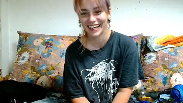 Sophie Bell online show from 07/18/26, 09:51