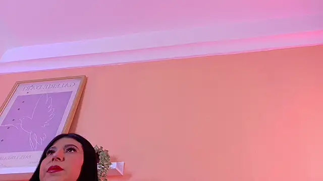 Snapshot of KendalMilleer chatting on 11/28/25, 10:29 KendalMilleer online show from 11/28/25, 10:29