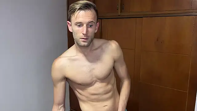 aquilesmade online show from 12/04/24, 01:03