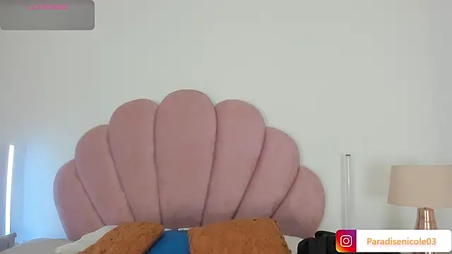 Nicole Paradise online show from 06/12/26, 12:59