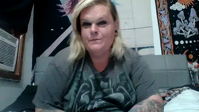 Trans Girl next door420 online show from 07/04/26, 01:23