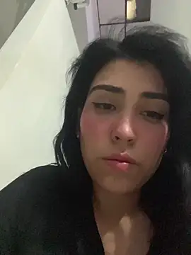 emma  cute   online show from 10/26/25, 11:27