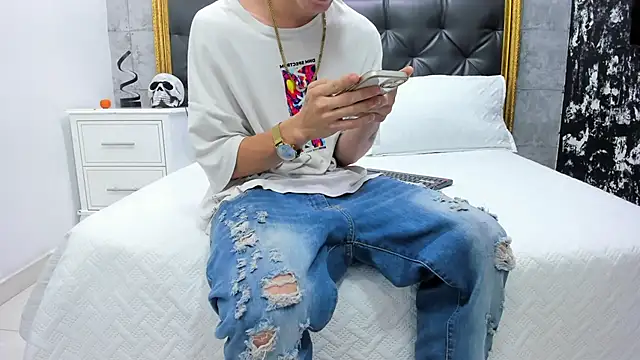 MarcusCollinss  online show from 12/06/24, 12:49