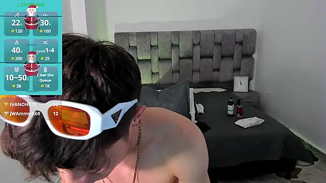 MarcusCollinss  online show from 12/21/24, 06:23