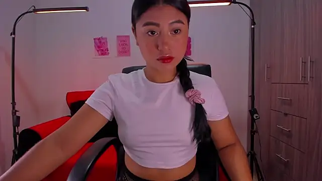 Snapshot of cloy_baby__ chatting on 07/15/26, 11:15 cloy baby online show from 07/15/26, 11:15